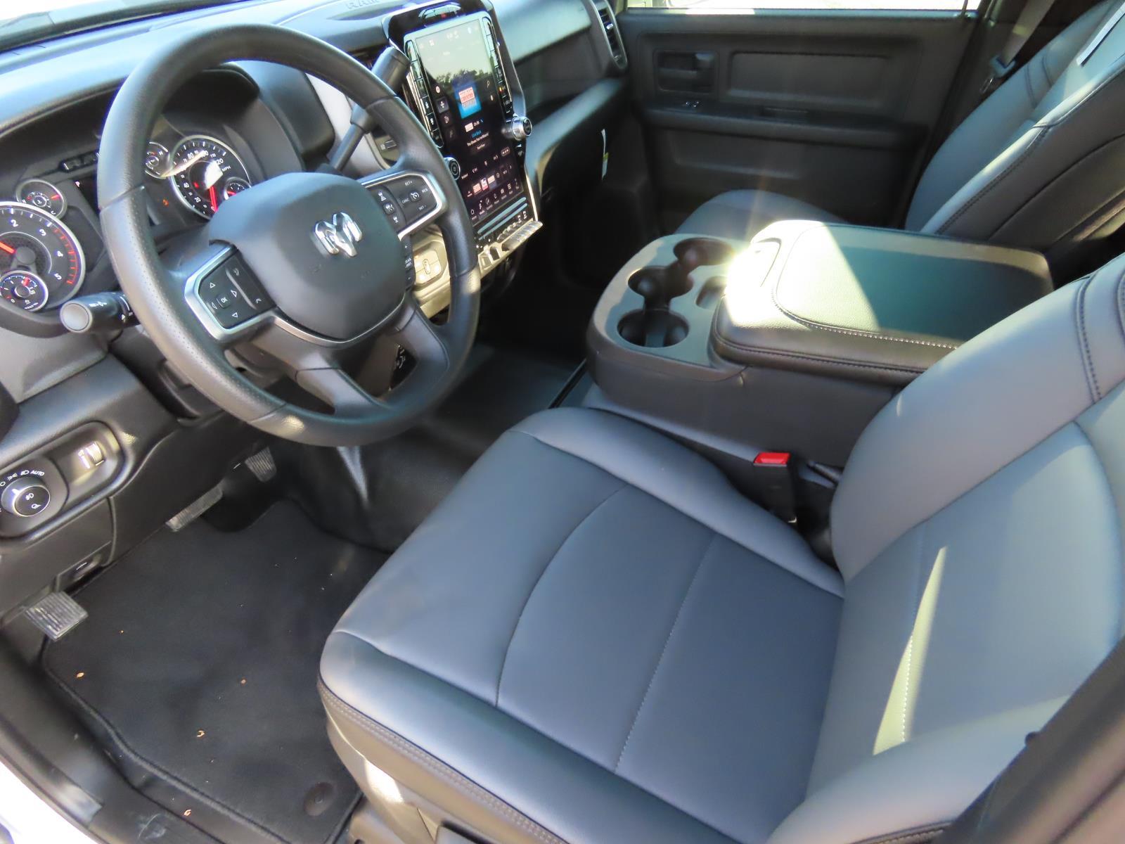 2026 Ram 2500 Tradesman photo 11