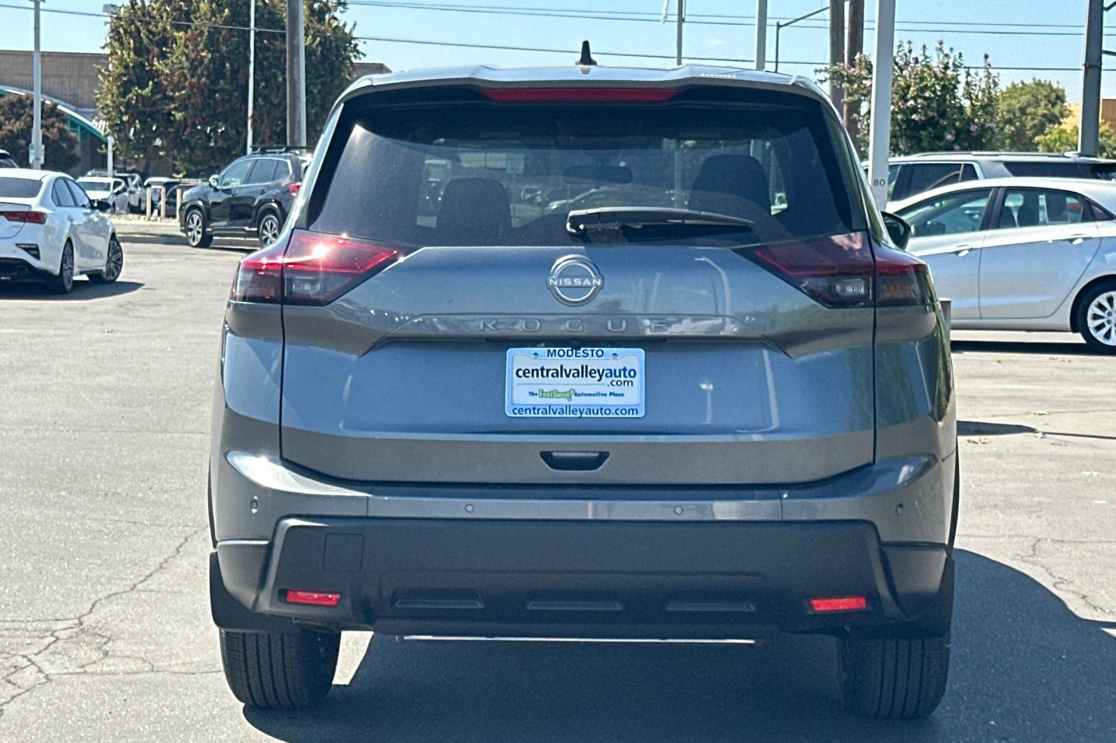 2026 Nissan Rogue S photo 5
