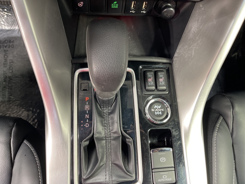 2023 Mitsubishi Outlander SE photo 10