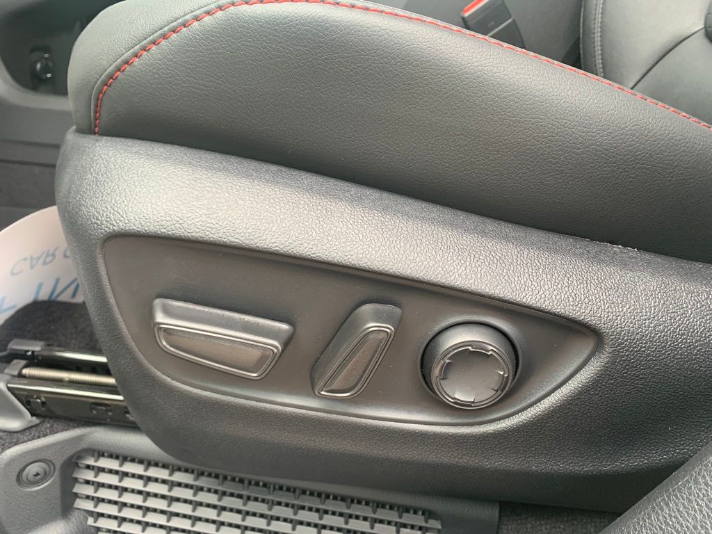 2025 Toyota Sienna XSE photo 14
