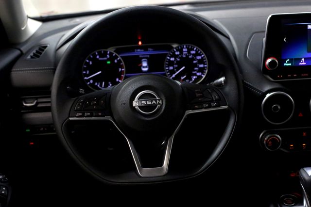 2025 Nissan Sentra SV photo 16