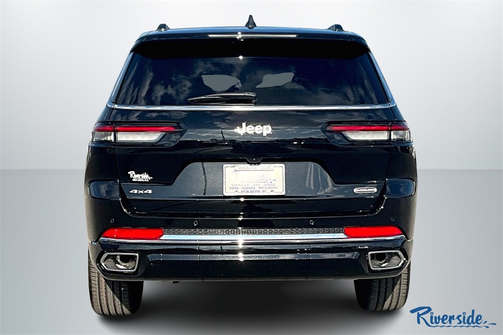 2025 Jeep Grand Cherokee Overland photo 4