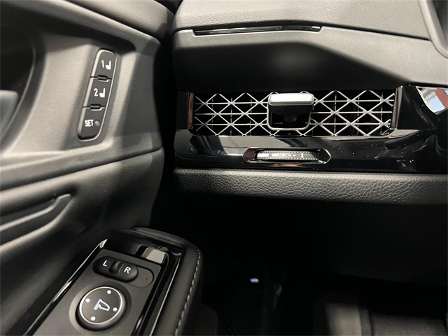 2025 Honda Accord Hybrid Touring photo 14
