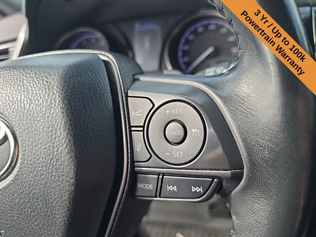 2022 Toyota Camry SE photo 12