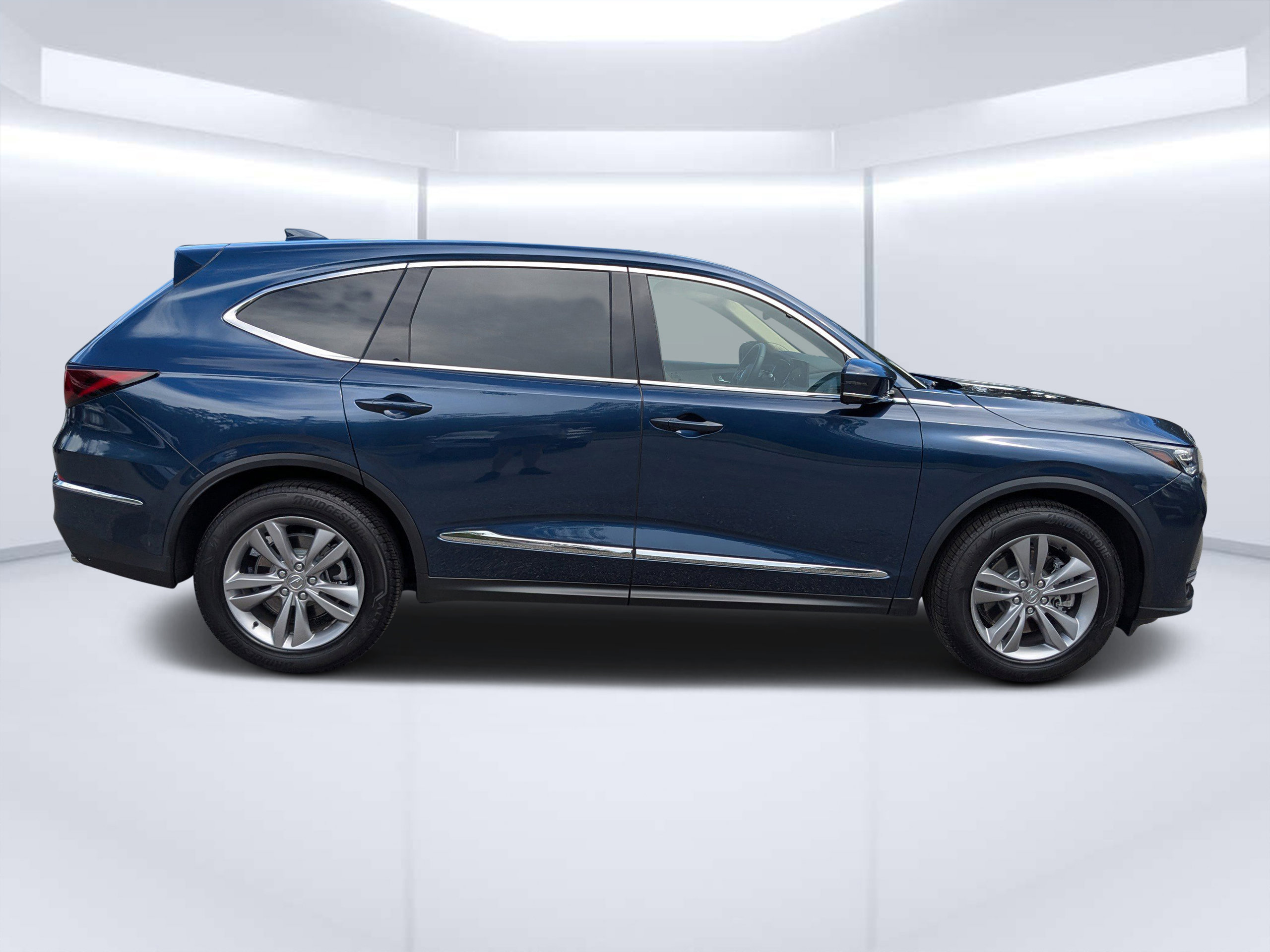 2025 Acura MDX SH-AWD photo 2