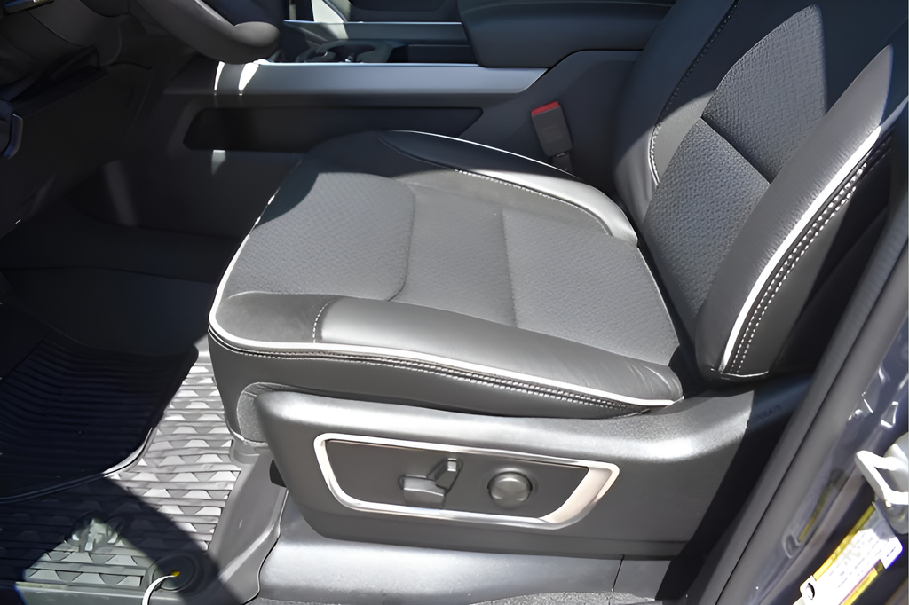 2025 Ram 1500 Laramie photo 12
