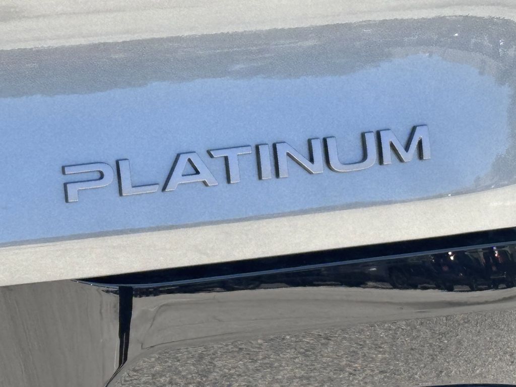 2025 Nissan Murano Platinum photo 5