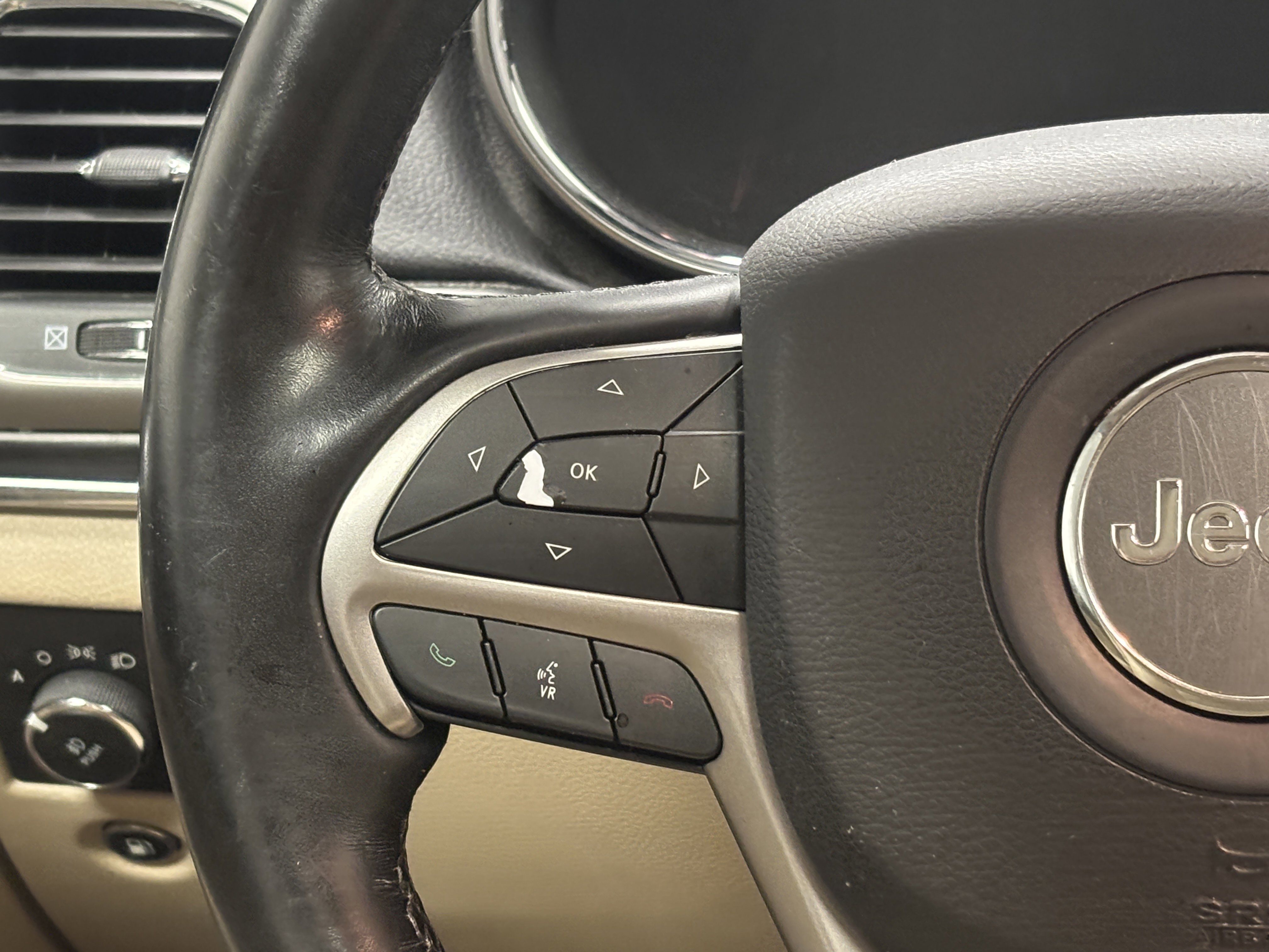 2020 Jeep Grand Cherokee Limited photo 8