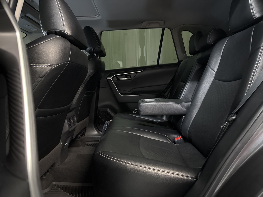 2023 Toyota RAV4 XLE photo 25