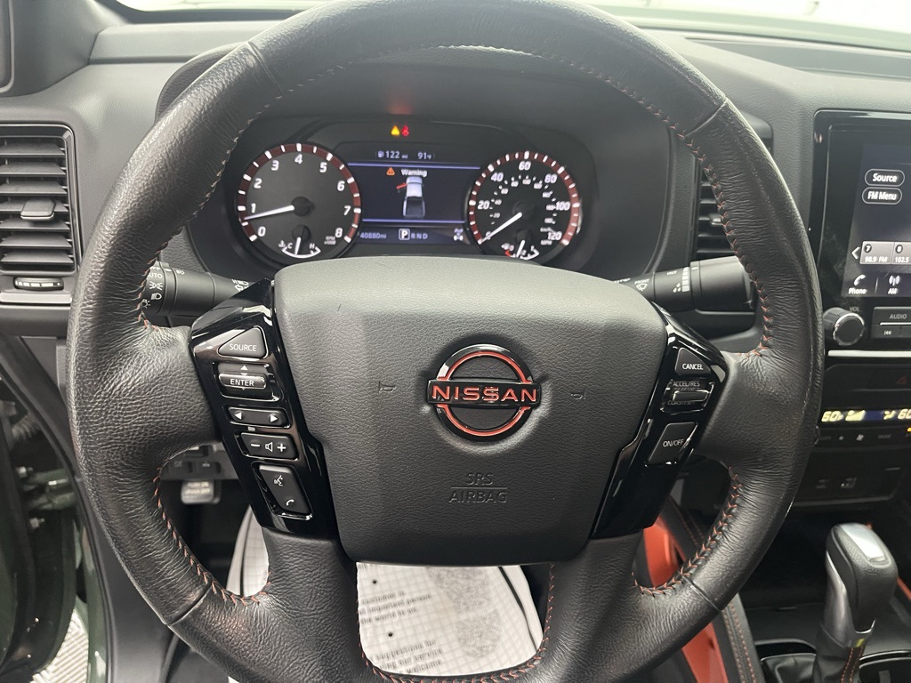 2022 Nissan Frontier PRO-4X photo 2