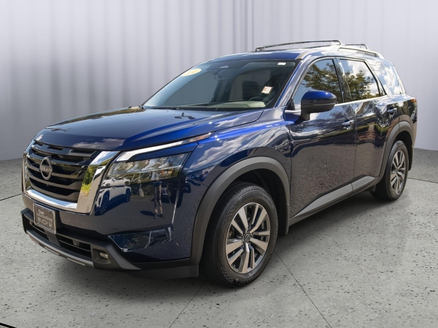 2024 Nissan Pathfinder SL photo 17