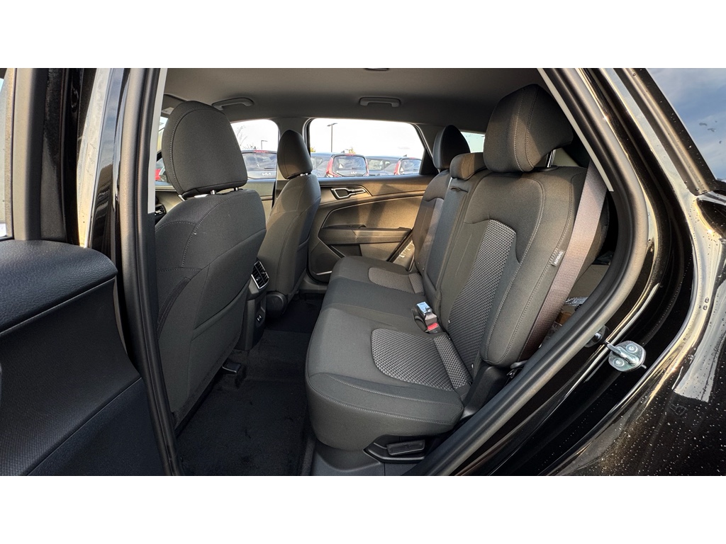 2026 Kia Sportage Hybrid LX photo 24