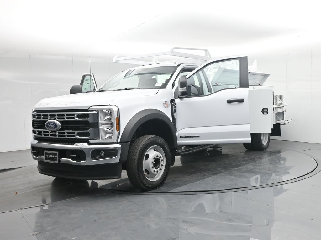 2025 Ford F-450 photo 31