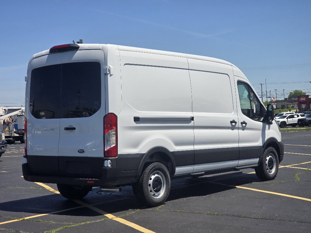 2025 Ford Transit Cargo Van photo 4