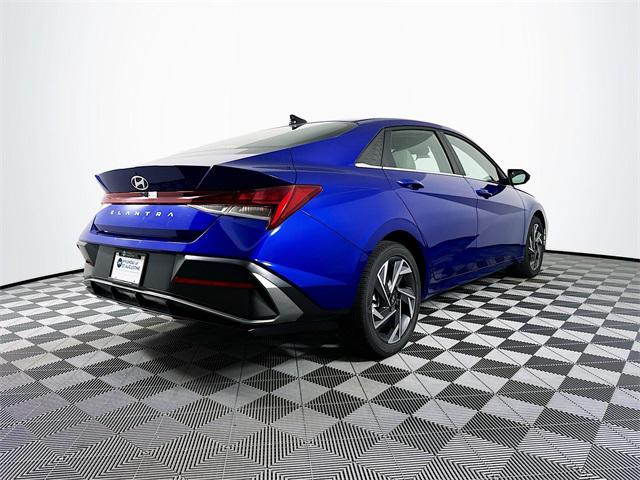 2025 Hyundai Elantra SEL Convenience photo 6