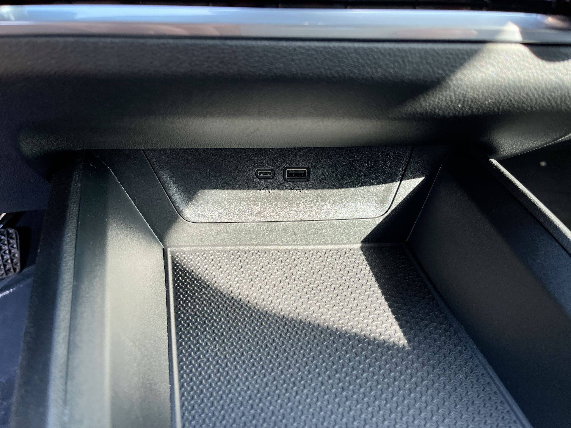 2026 Chevrolet Equinox photo 32