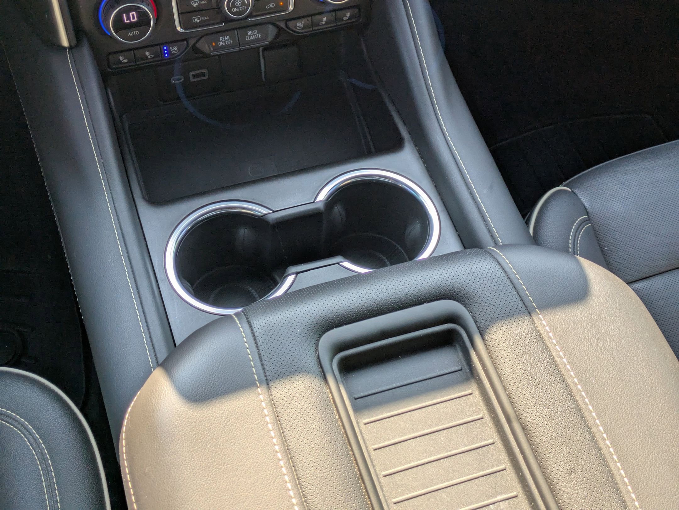 2022 Chevrolet Tahoe Premier photo 20