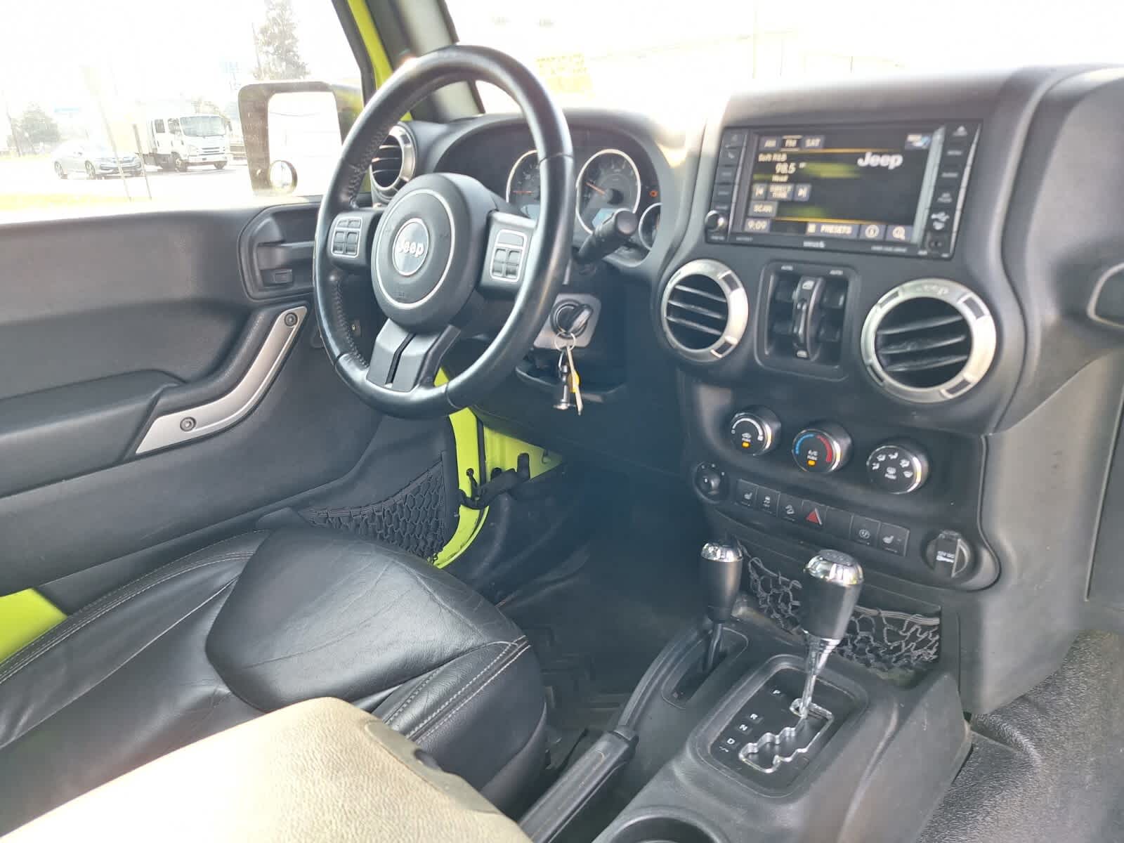 2016 Jeep Wrangler Unlimited Sahara photo 17