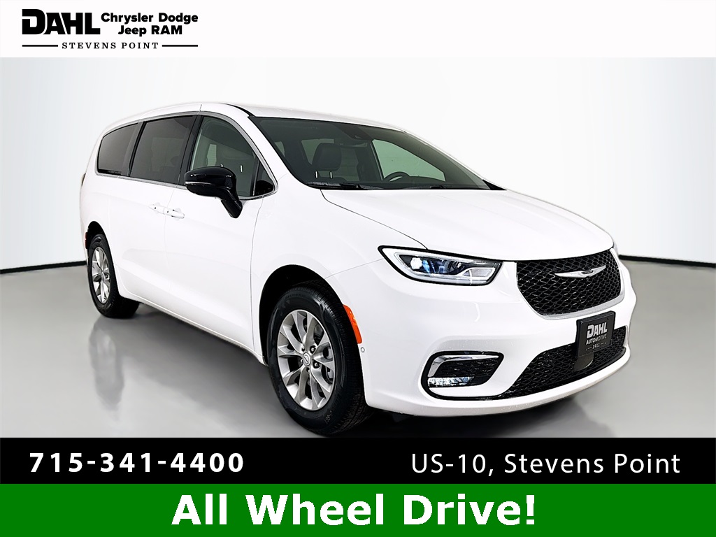 2026 Chrysler Pacifica Select's photo