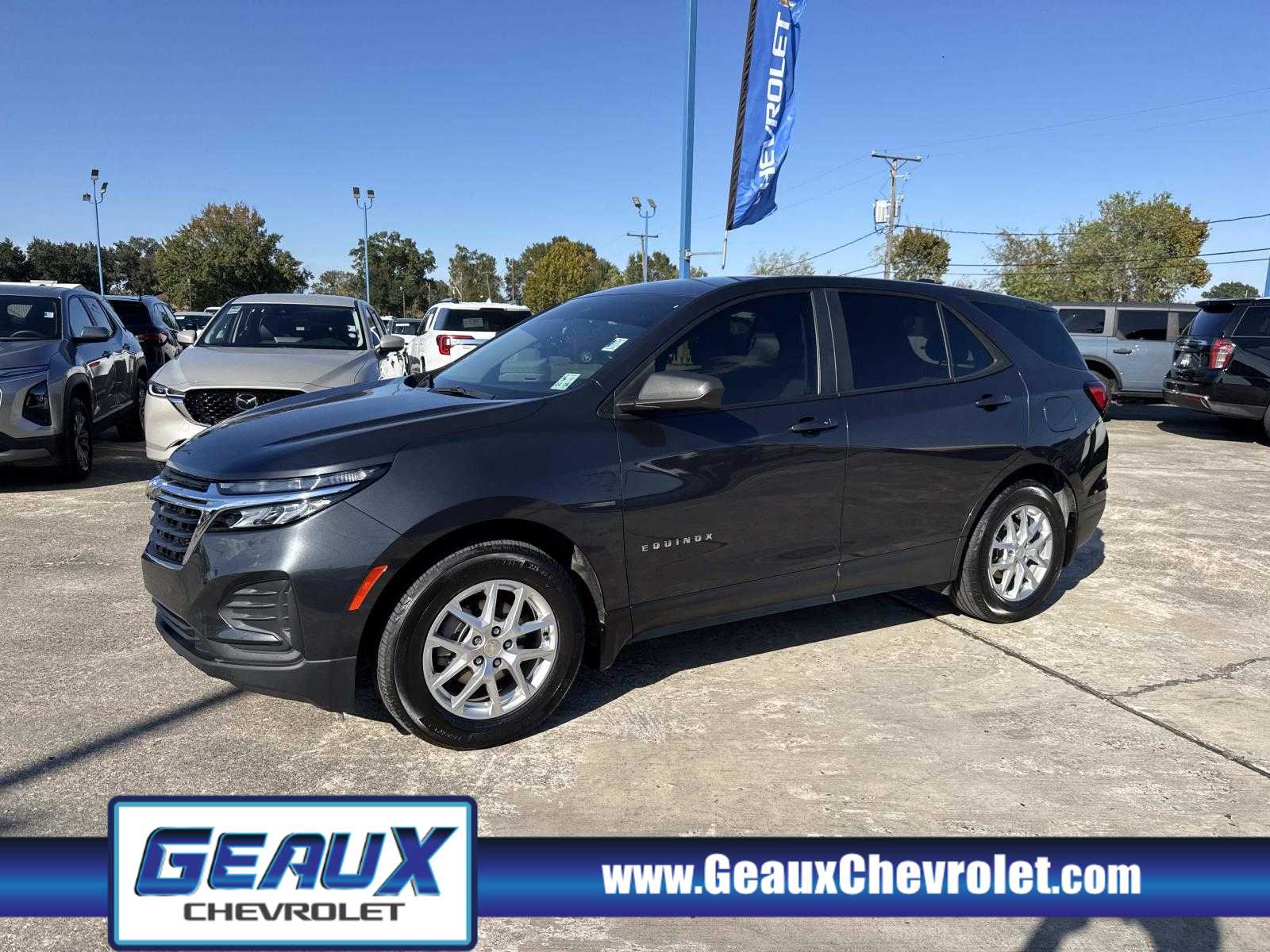 2022 Chevrolet Equinox LS's photo