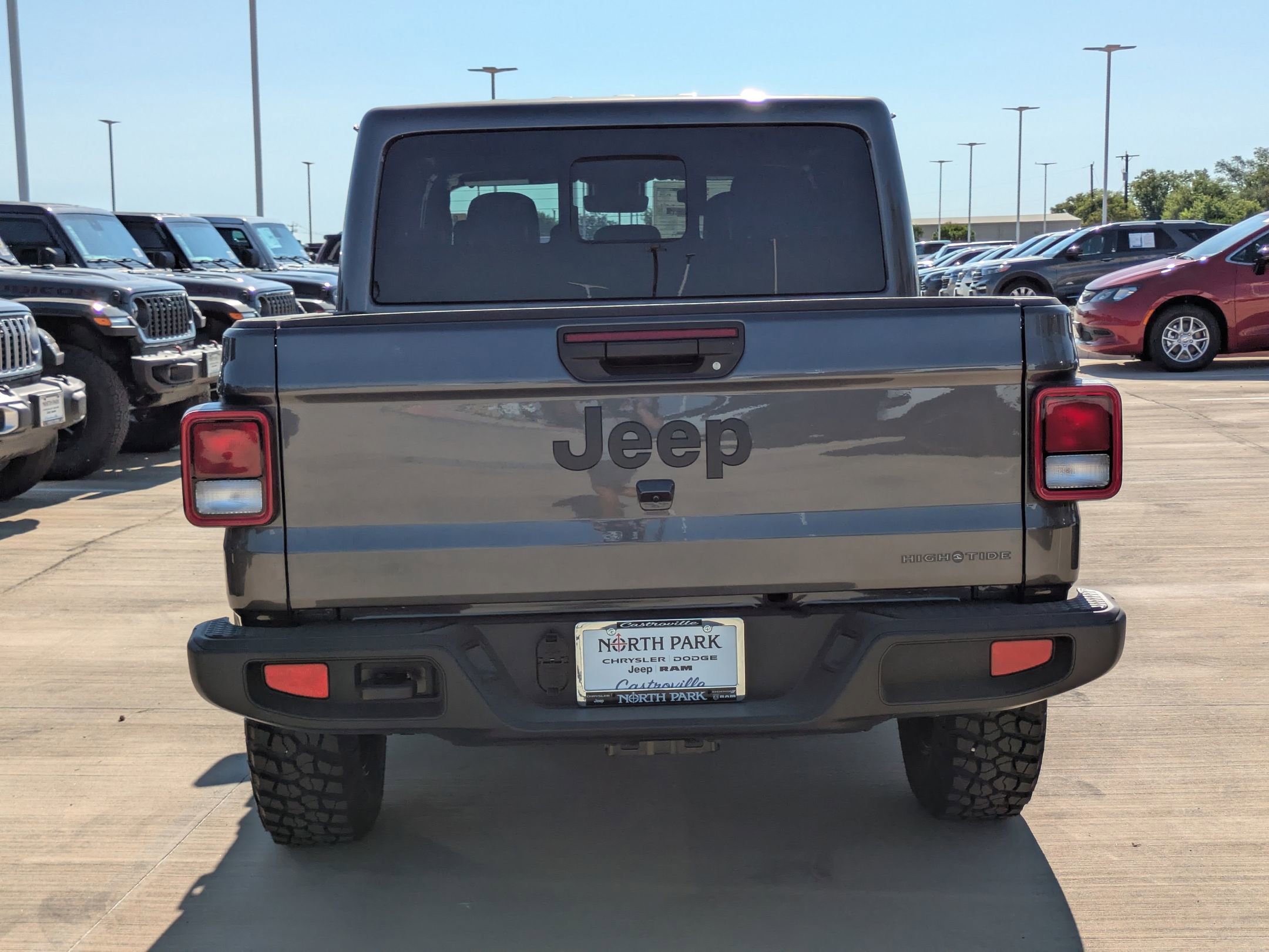 2025 Jeep Gladiator Sport photo 4