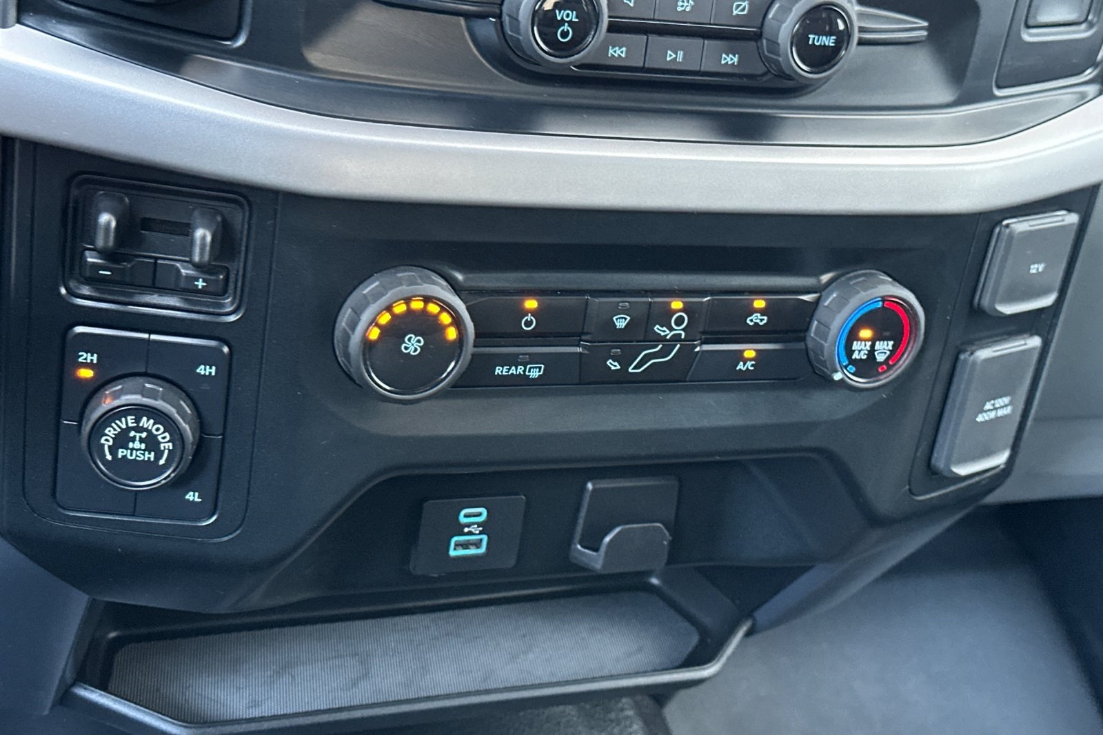 2023 Ford F-150 XLT photo 21