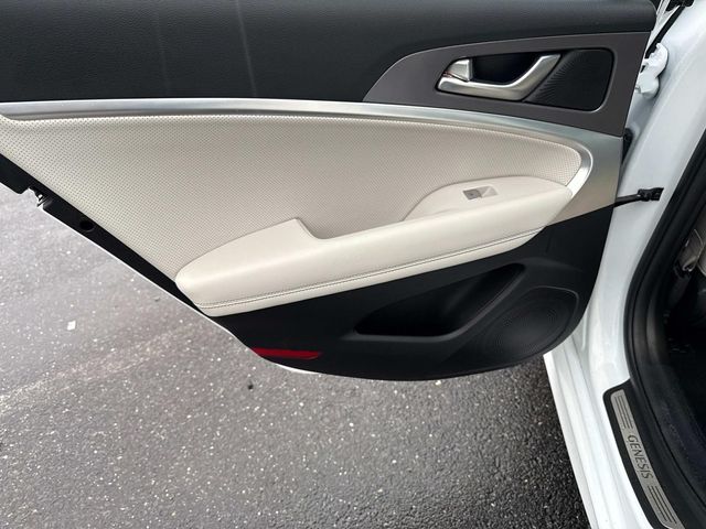 2024 Genesis G70 3.3T Sport Advanced photo 10