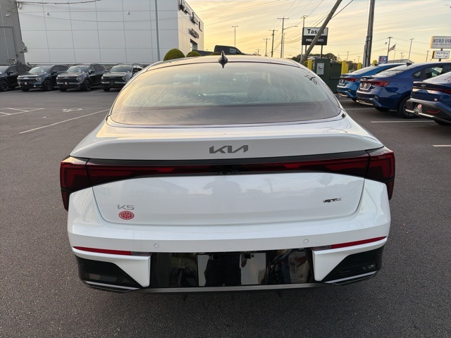 2026 Kia K5 GT-Line photo 4