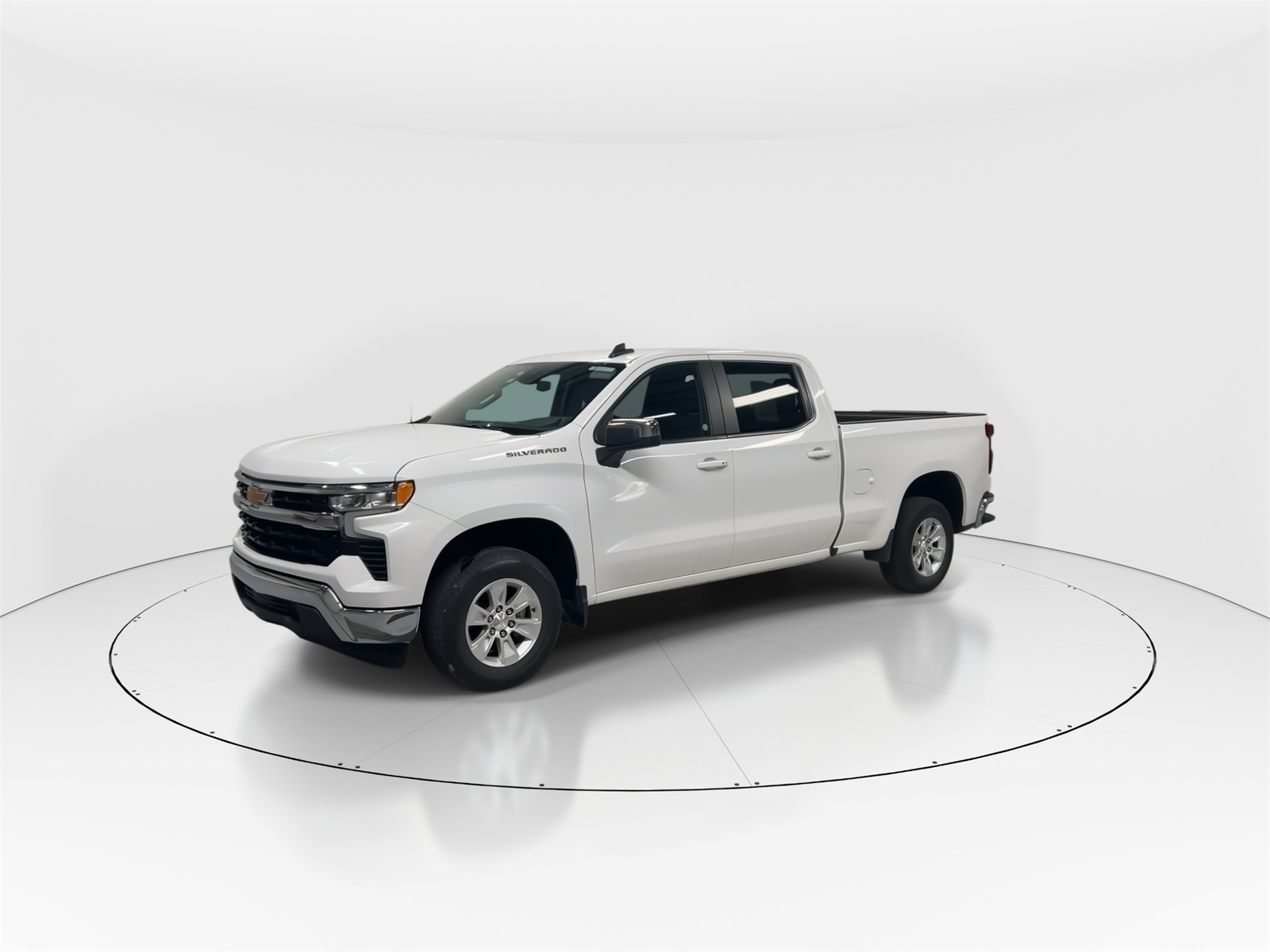 2024 Chevrolet Silverado 1500 LT photo 3