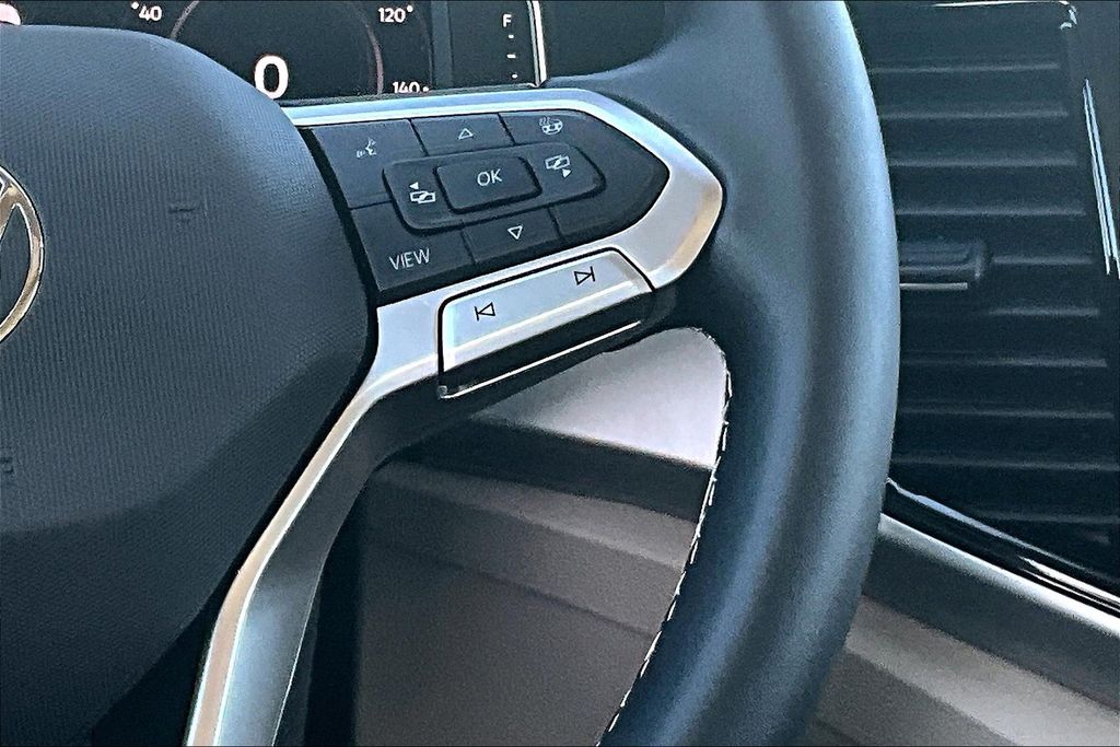 2022 Volkswagen Atlas V6 SEL photo 8
