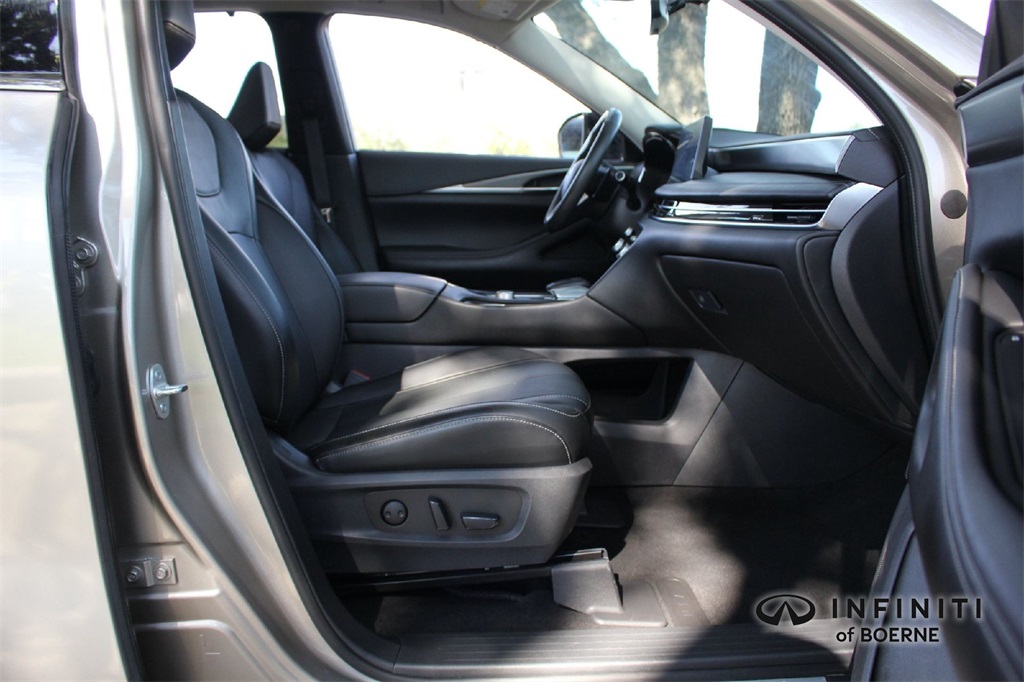 2023 Infiniti QX60 Luxe photo 21