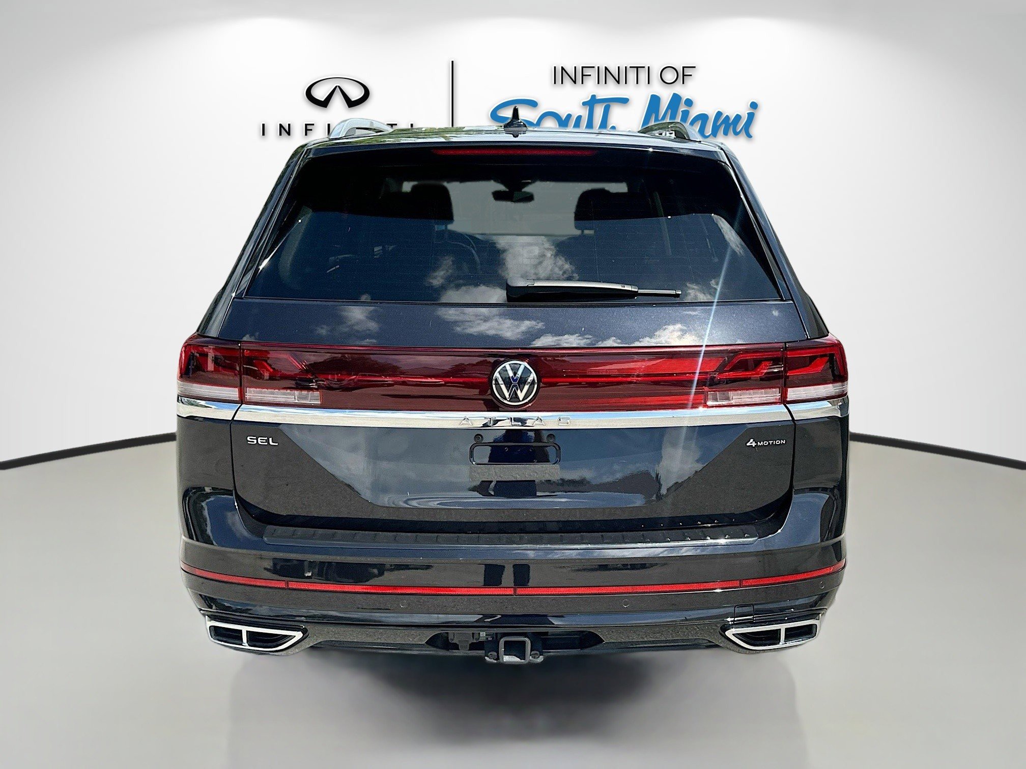 2024 Volkswagen Atlas SEL Premium R-Line photo 3