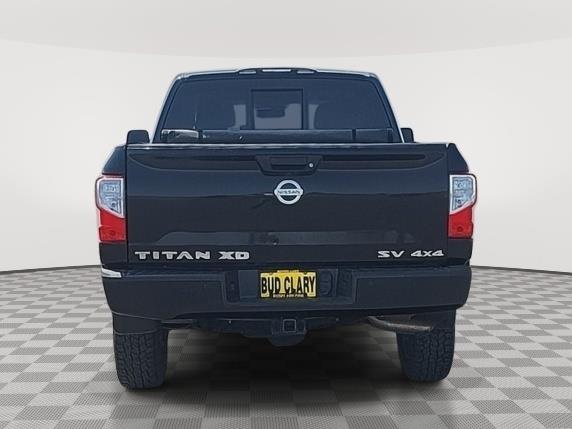 2017 Nissan Titan SV photo 4