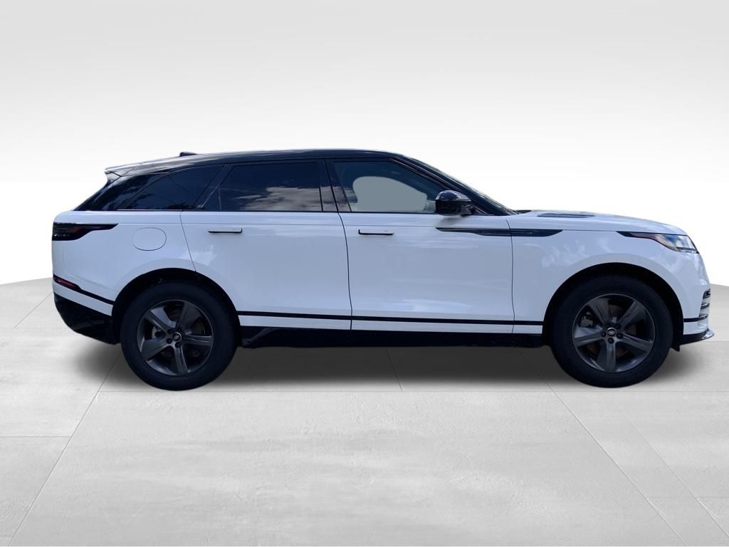 2025 Land Rover Range Rover Velar SE photo 4