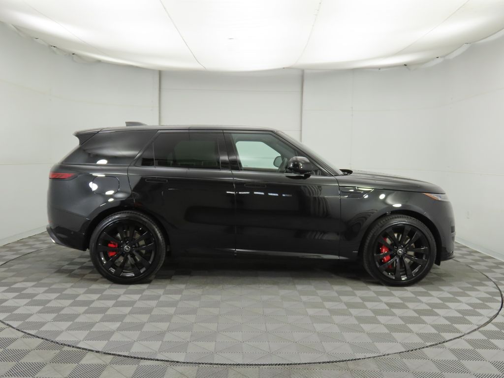 2025 Land Rover Range Rover Sport P530 Dynamic SE photo 2