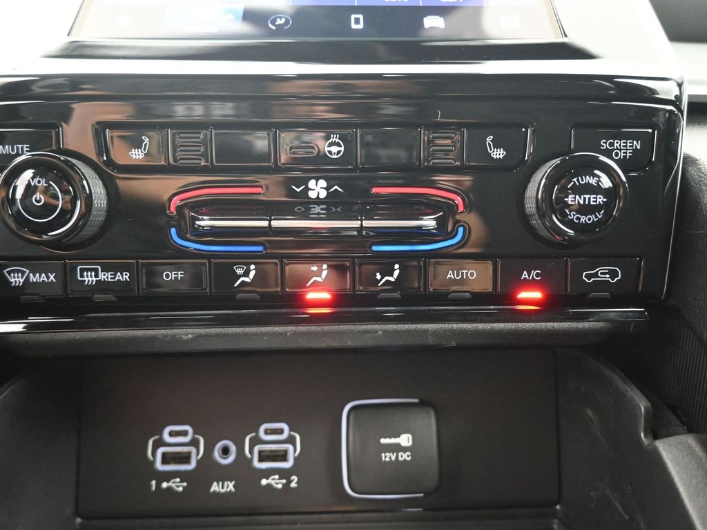 2025 Jeep Grand Cherokee Laredo X photo 4