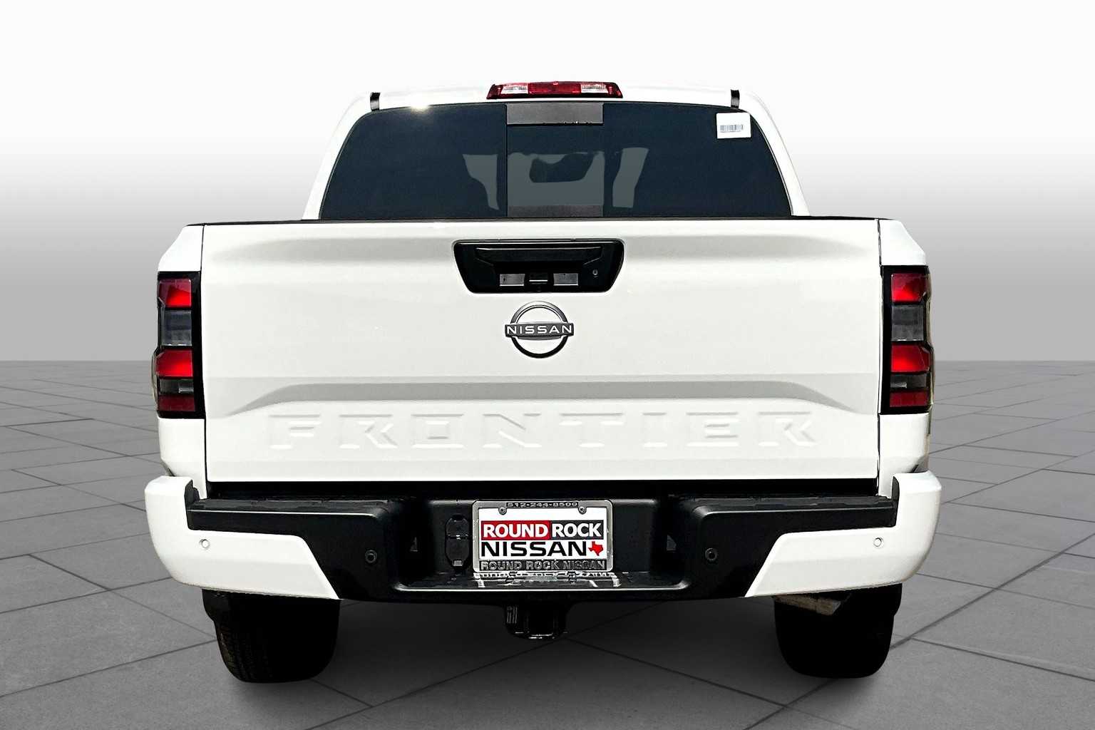 2025 Nissan Frontier SV photo 4