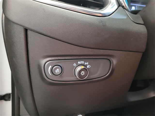 2022 Chevrolet Equinox LS photo 27