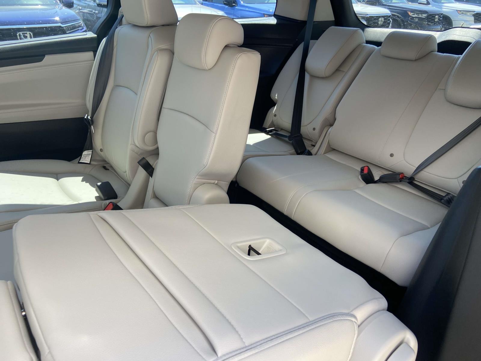 2026 Honda Odyssey EX-L photo 6