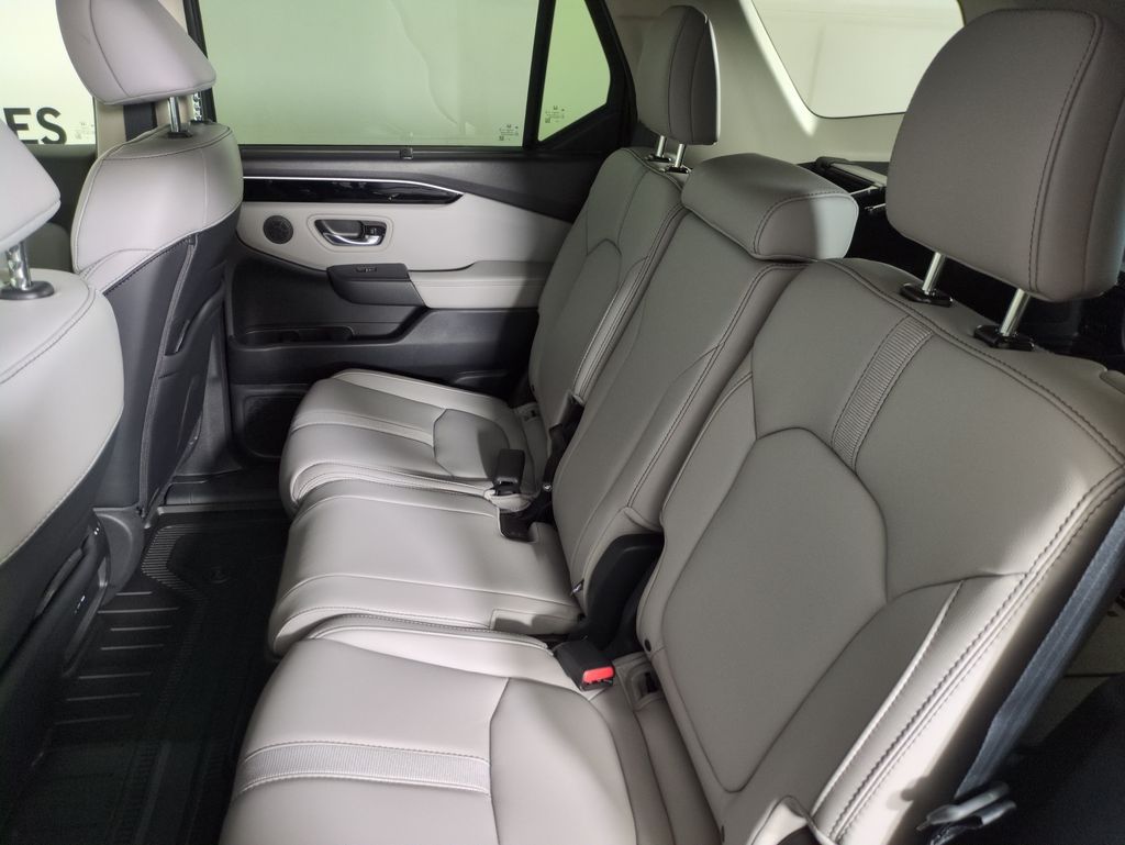 2025 Honda Pilot EX-L photo 18
