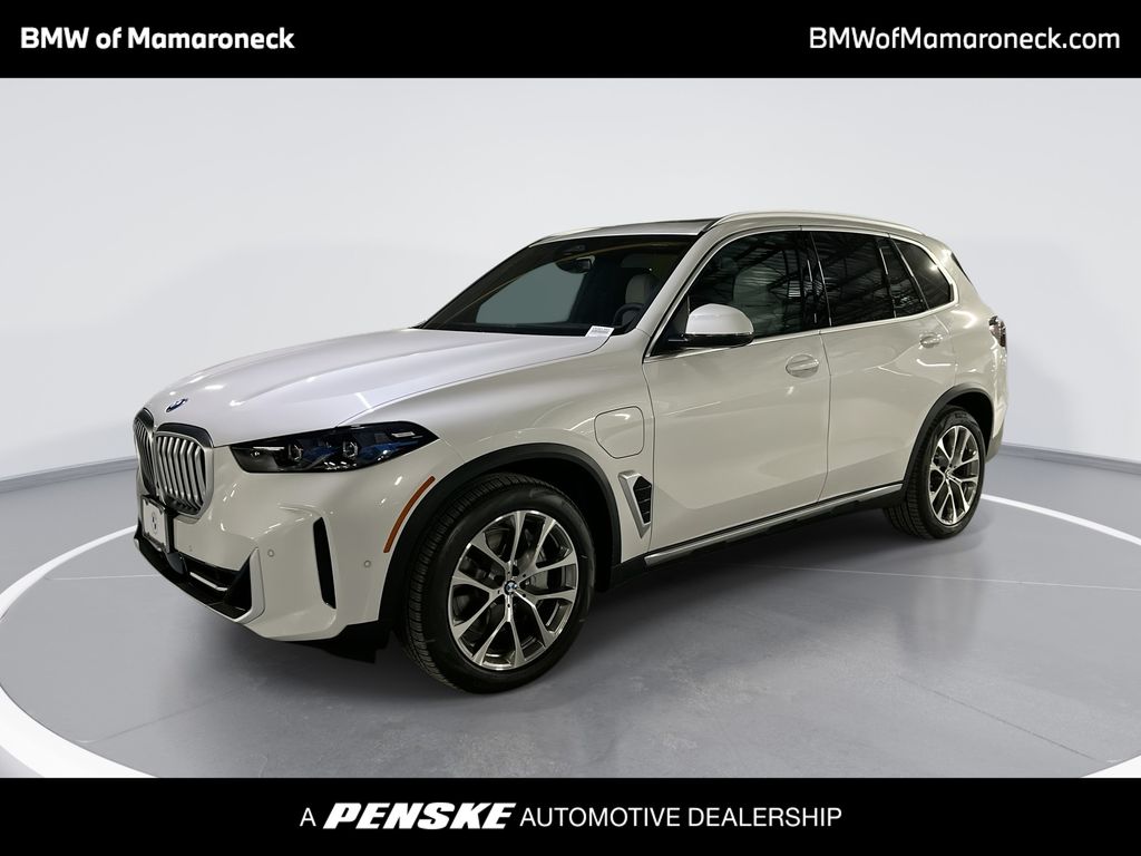 2026 BMW X5 50e's photo