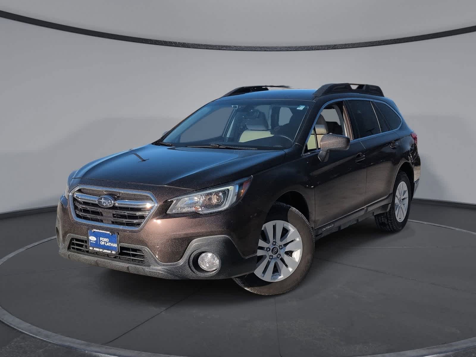 2019 Subaru Outback Premium's photo