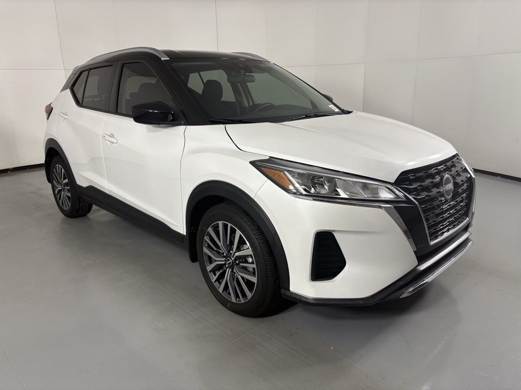 2024 Nissan Kicks SV photo 2