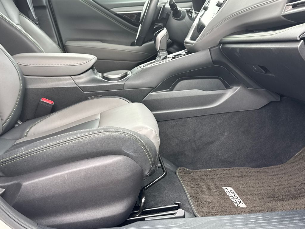 2024 Subaru Outback Onyx Edition photo 13