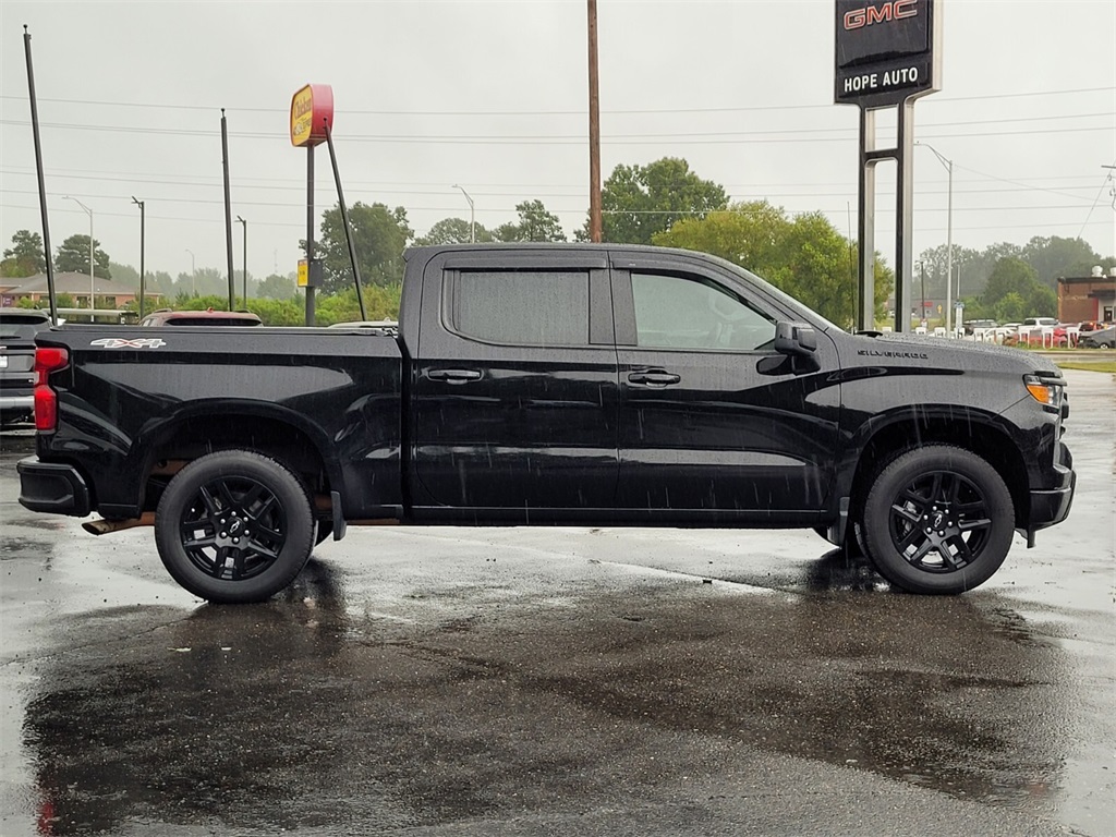 2023 Chevrolet Silverado 1500 Custom photo 2