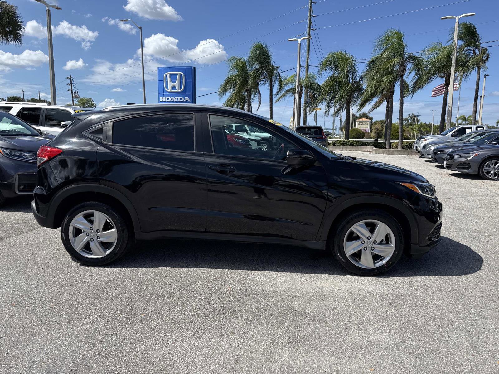 2019 Honda HR-V EX-L photo 2