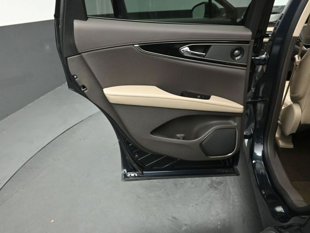 2023 LINCOLN NAUTILUS - Image 23