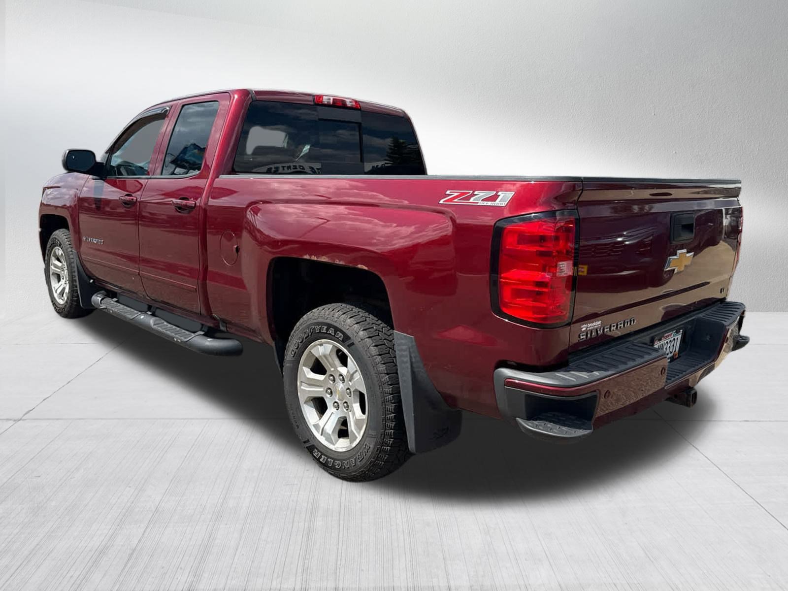 2016 Chevrolet Silverado 1500 LT photo 3