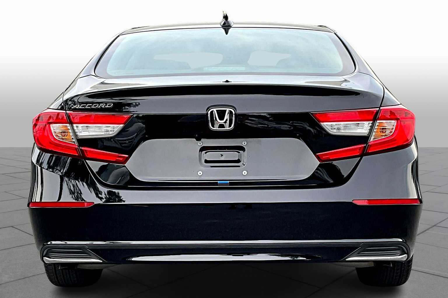2021 Honda Accord LX photo 4