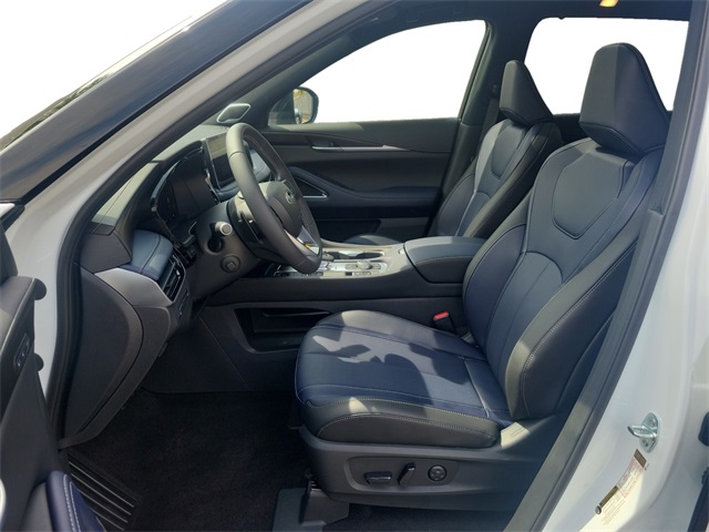 2026 Infiniti QX60 Luxe AWD photo 9